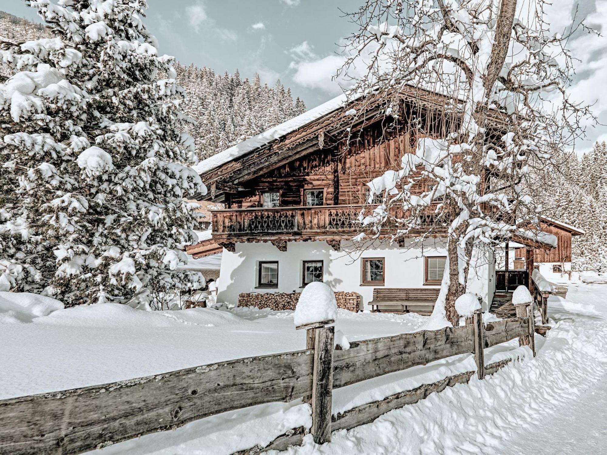 Aster Boutique Hotel & Chalets Fuegenberg Luaran gambar
