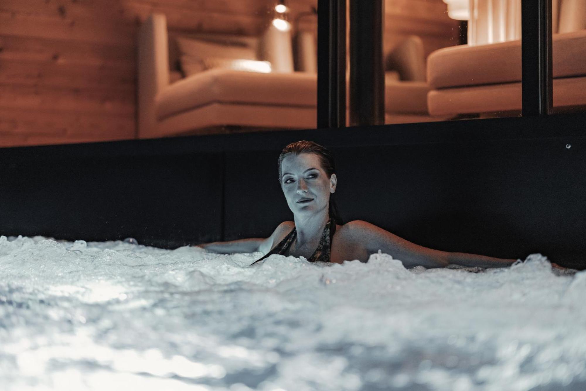 Aster Boutique Hotel & Chalets Fuegenberg Luaran gambar